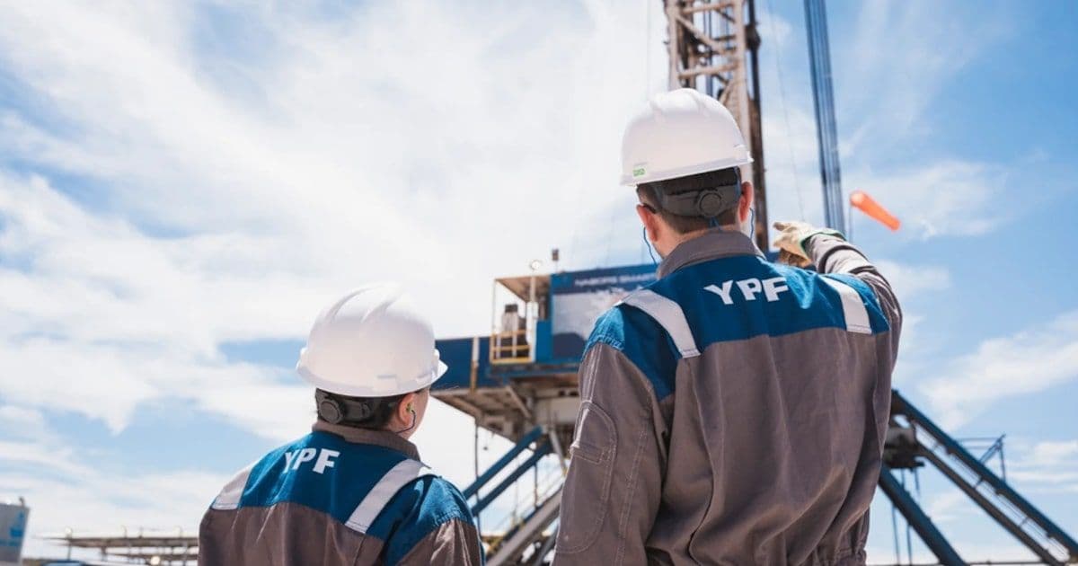 YPF: La Sólida Operativa choca con el Techo del Riesgo Soberano Argentino en su Refinanciación